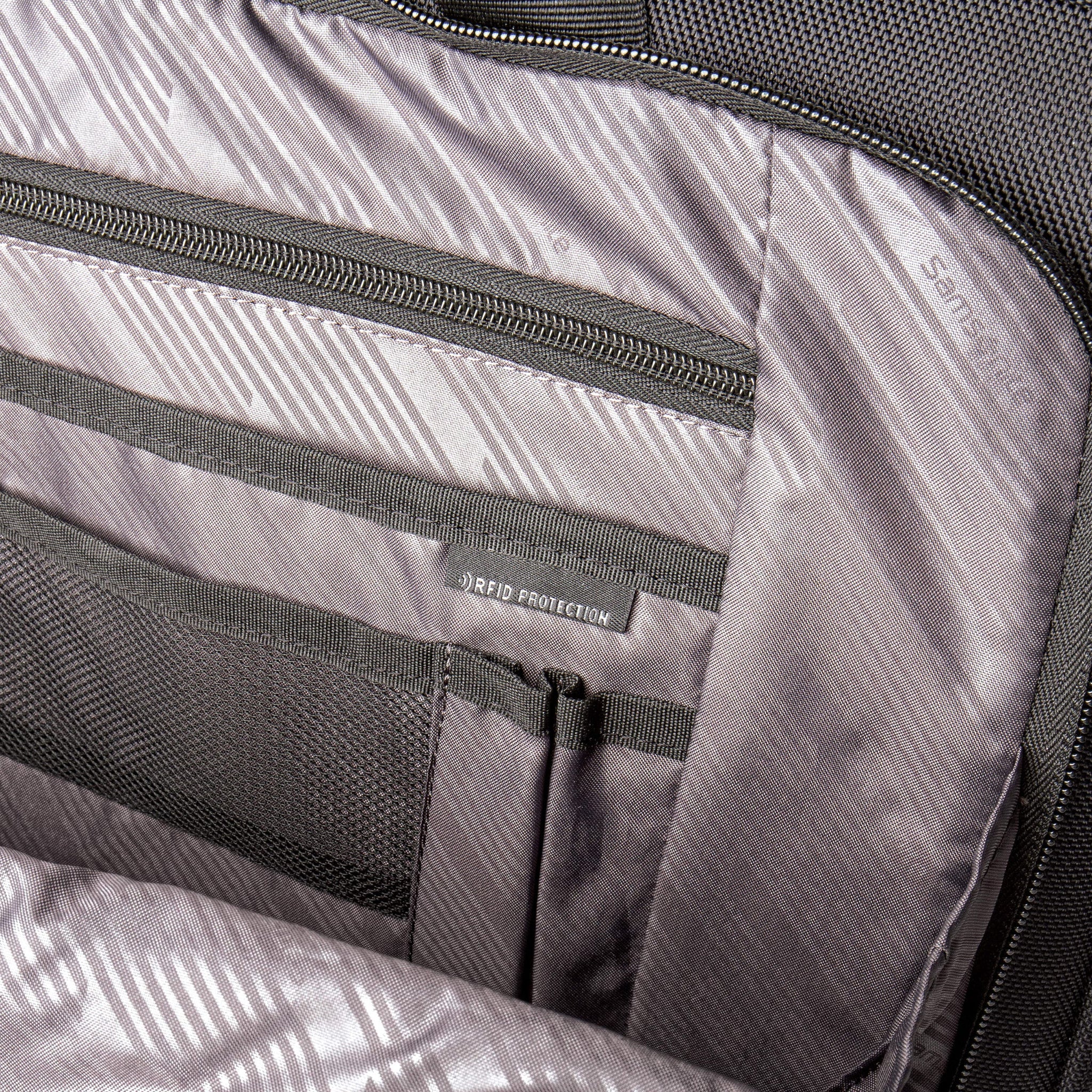 Bureau mobile à roulettes Samsonite avec RFID 15,6" - Noir