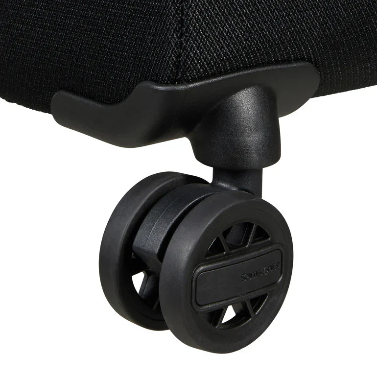 Samsonite Vaycay Spinner Medium Expandable Softside Luggage