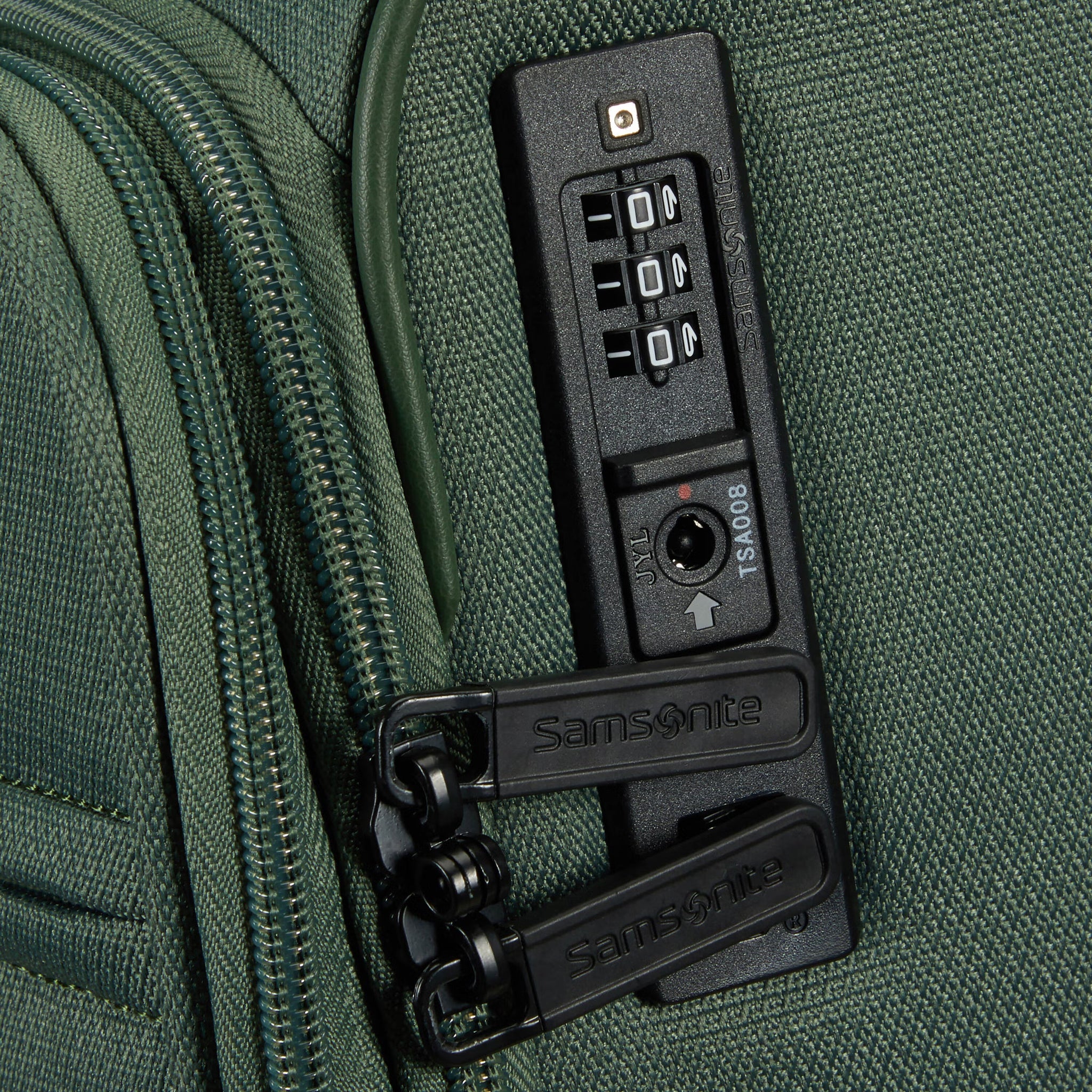 Samsonite Vaycay Spinner Large Expandable Softside Luggage