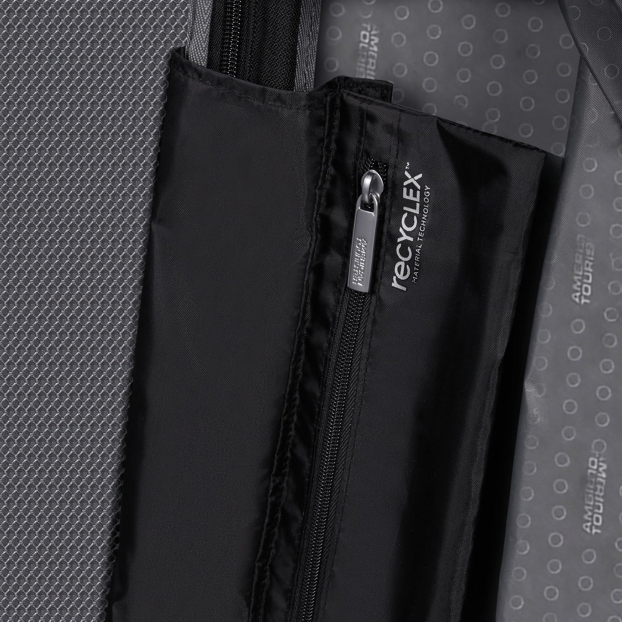 Valise rigide à roulettes American Tourister Starvibe pour cabine