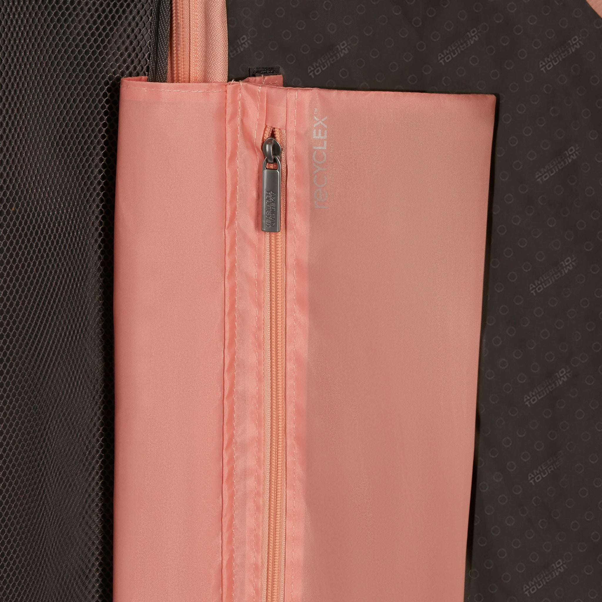 Valise rigide à roulettes American Tourister Starvibe pour cabine