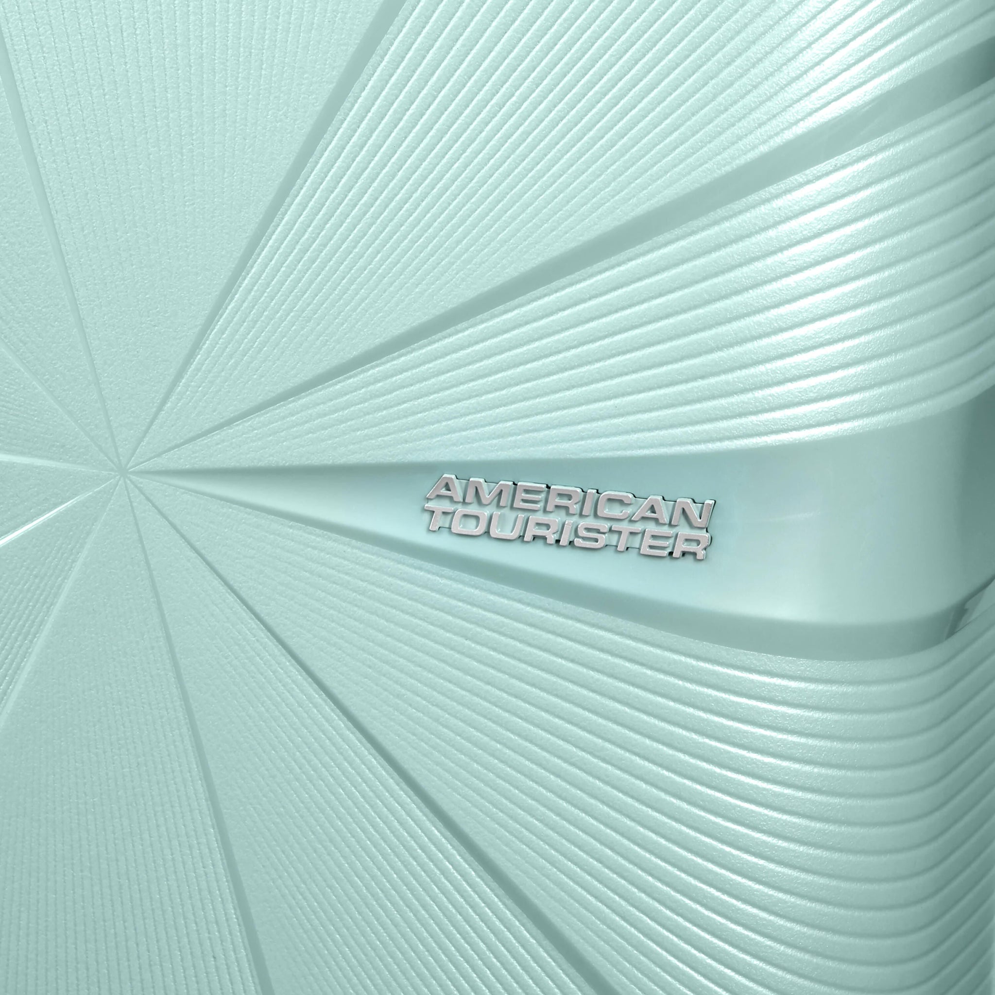 Valise rigide extensible moyenne American Tourister Starvibe Spinner