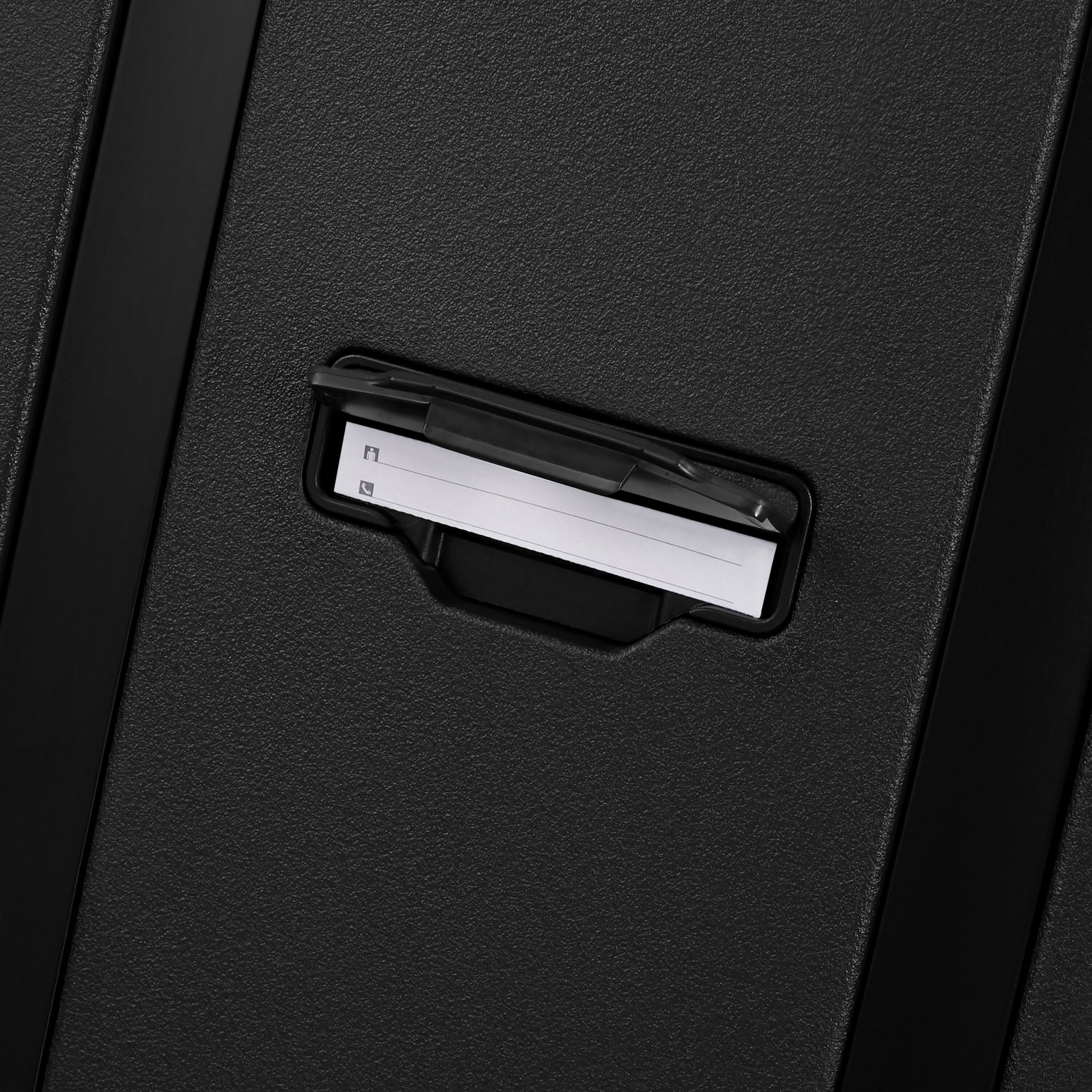 Samsonite Essens Spinner Carry-On Hardside Luggage