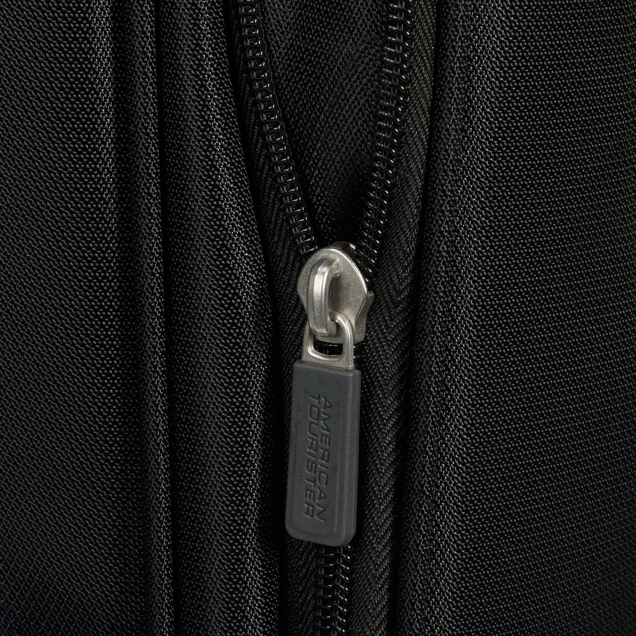 American Tourister Summerride Spinner Carry-On Expandable Softside Bagages