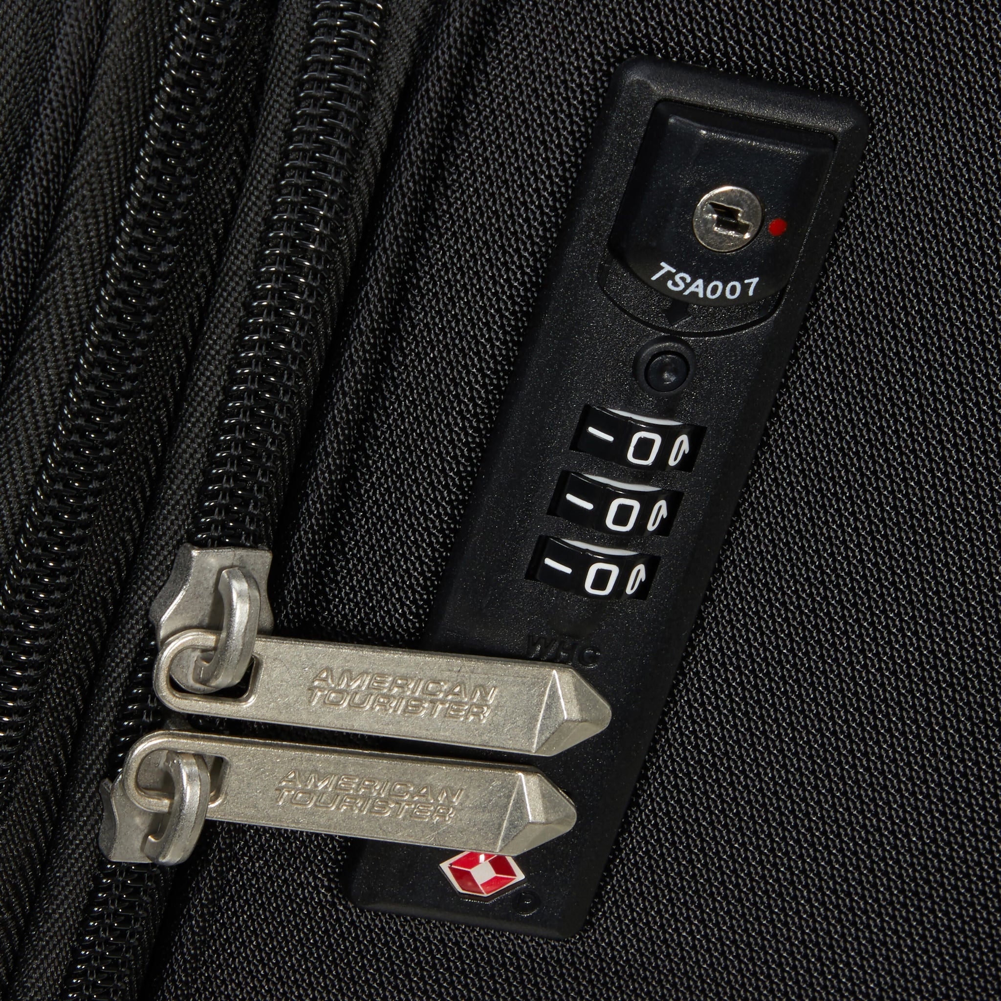 American Tourister Summerride Spinner Carry-On Expandable Softside Bagages