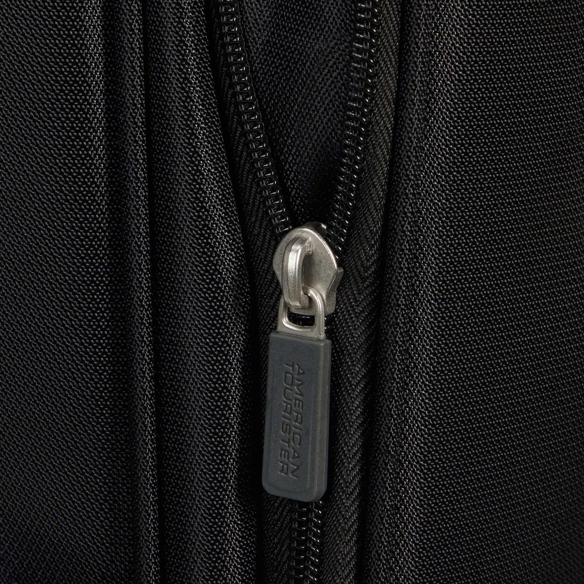 American Tourister Summerride Spinner Medium Expandable Softside Luggage