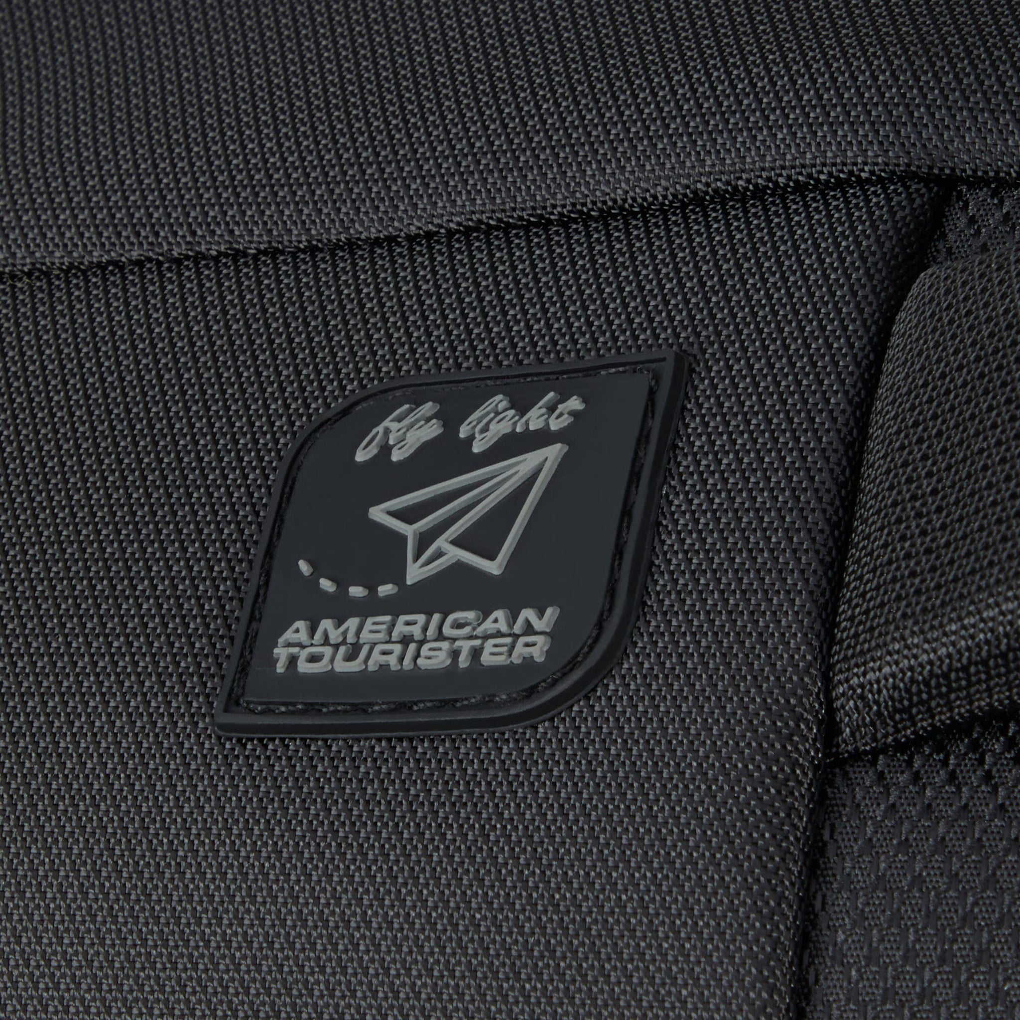 American Tourister Summerride Spinner Medium Expandable Softside Luggage