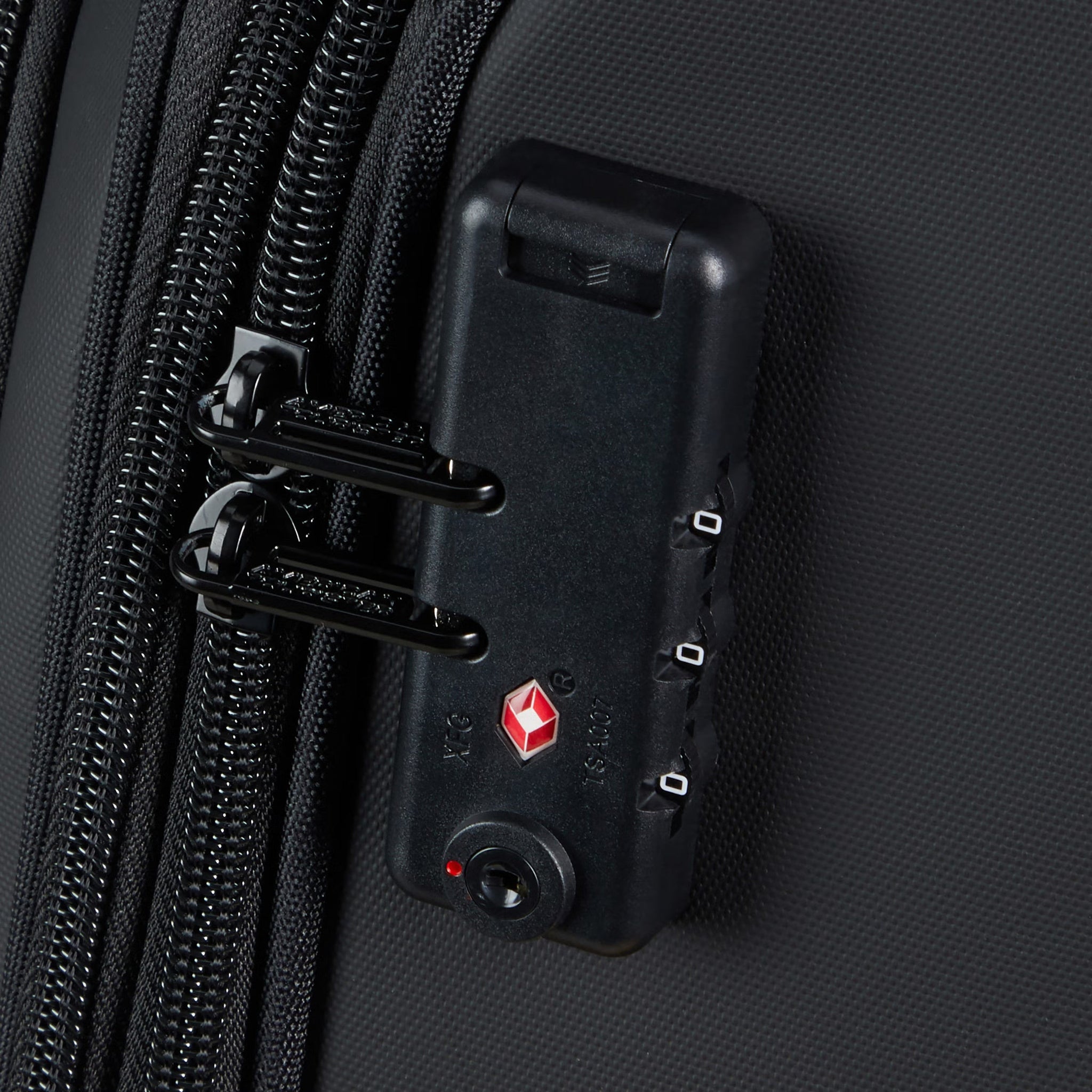 American Tourister Daring Dash 3-Piece Nested Set Softside Luggage