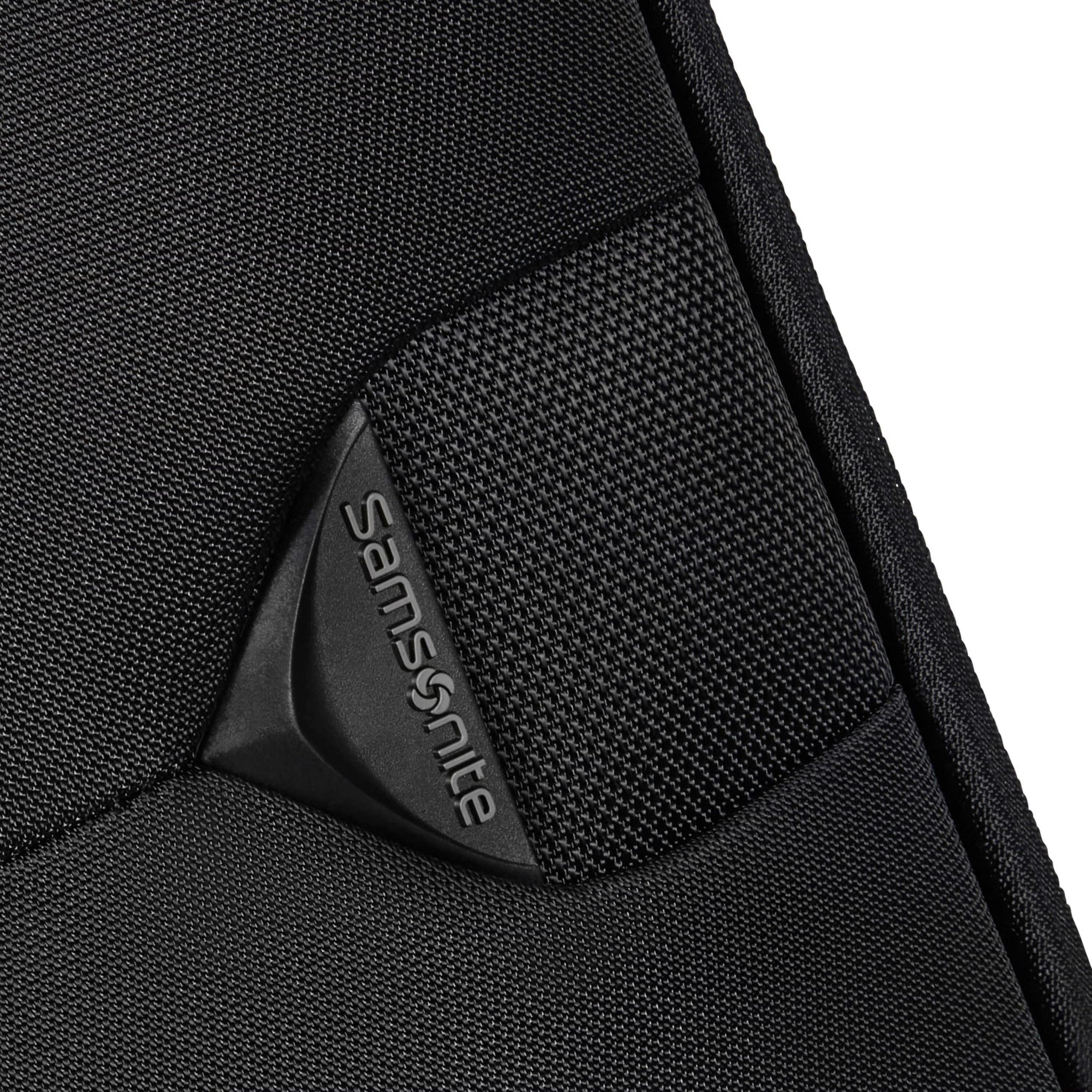 Samsonite Urbify Upright Carry-On Expandable 20" Softside Luggage