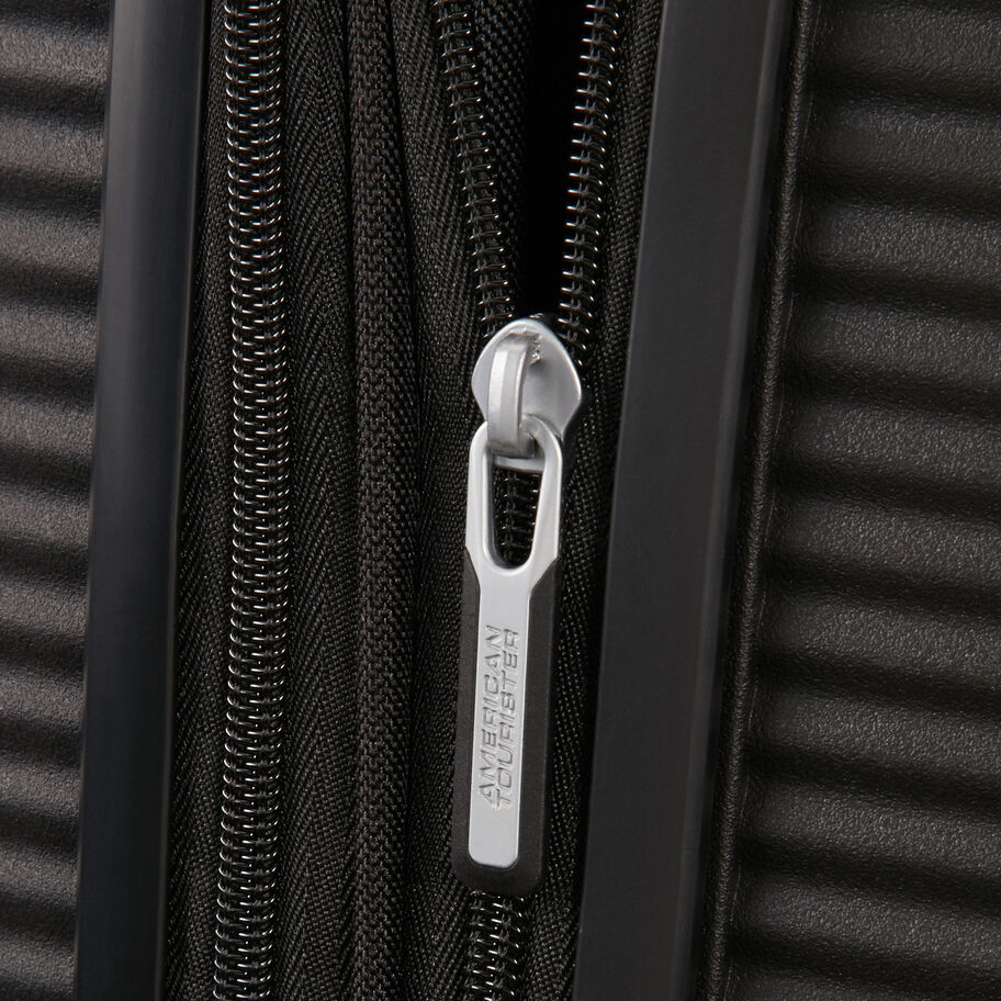 American Tourister Curio Hardside Carry On